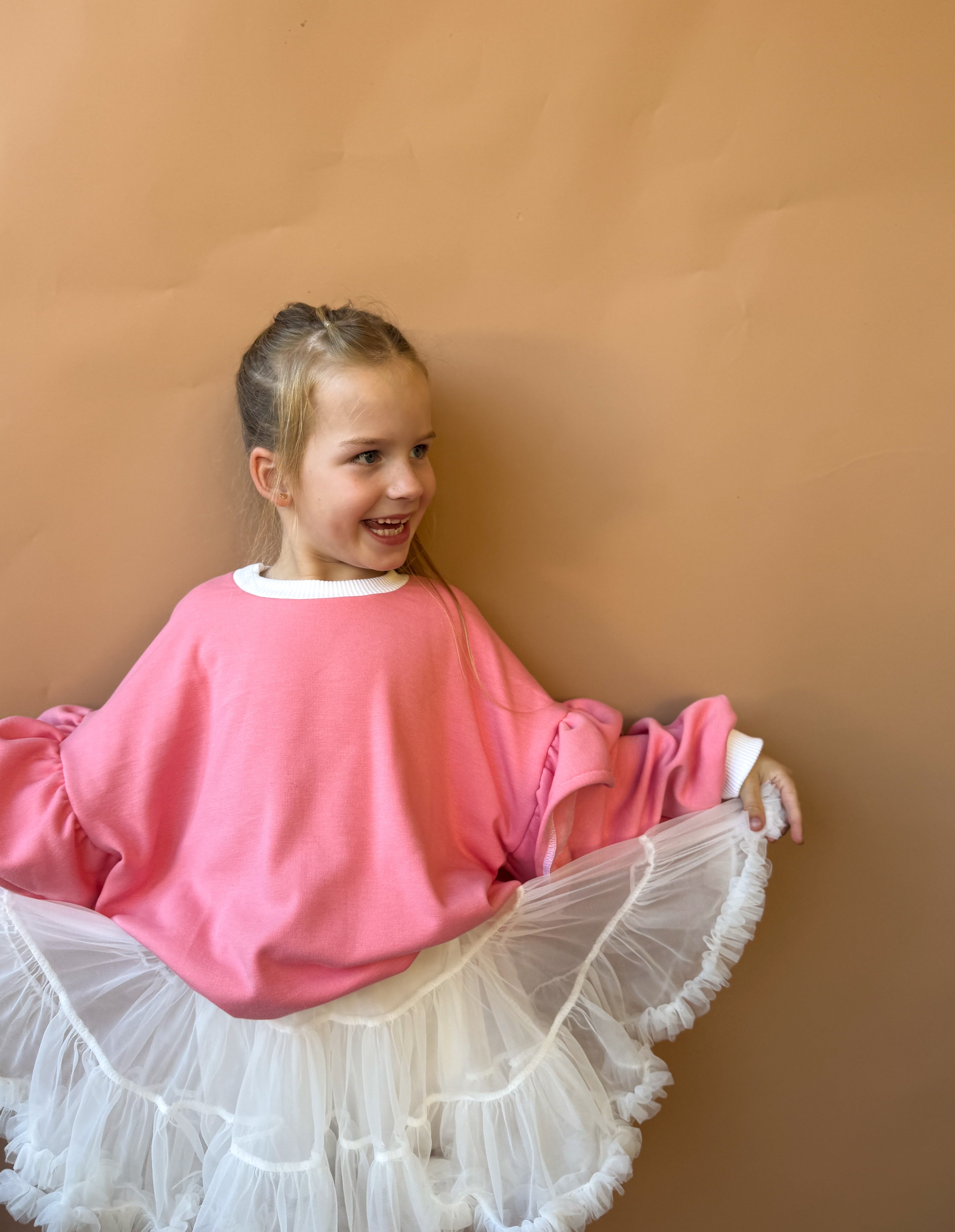 Oversized Frillie Pullover - Carnation