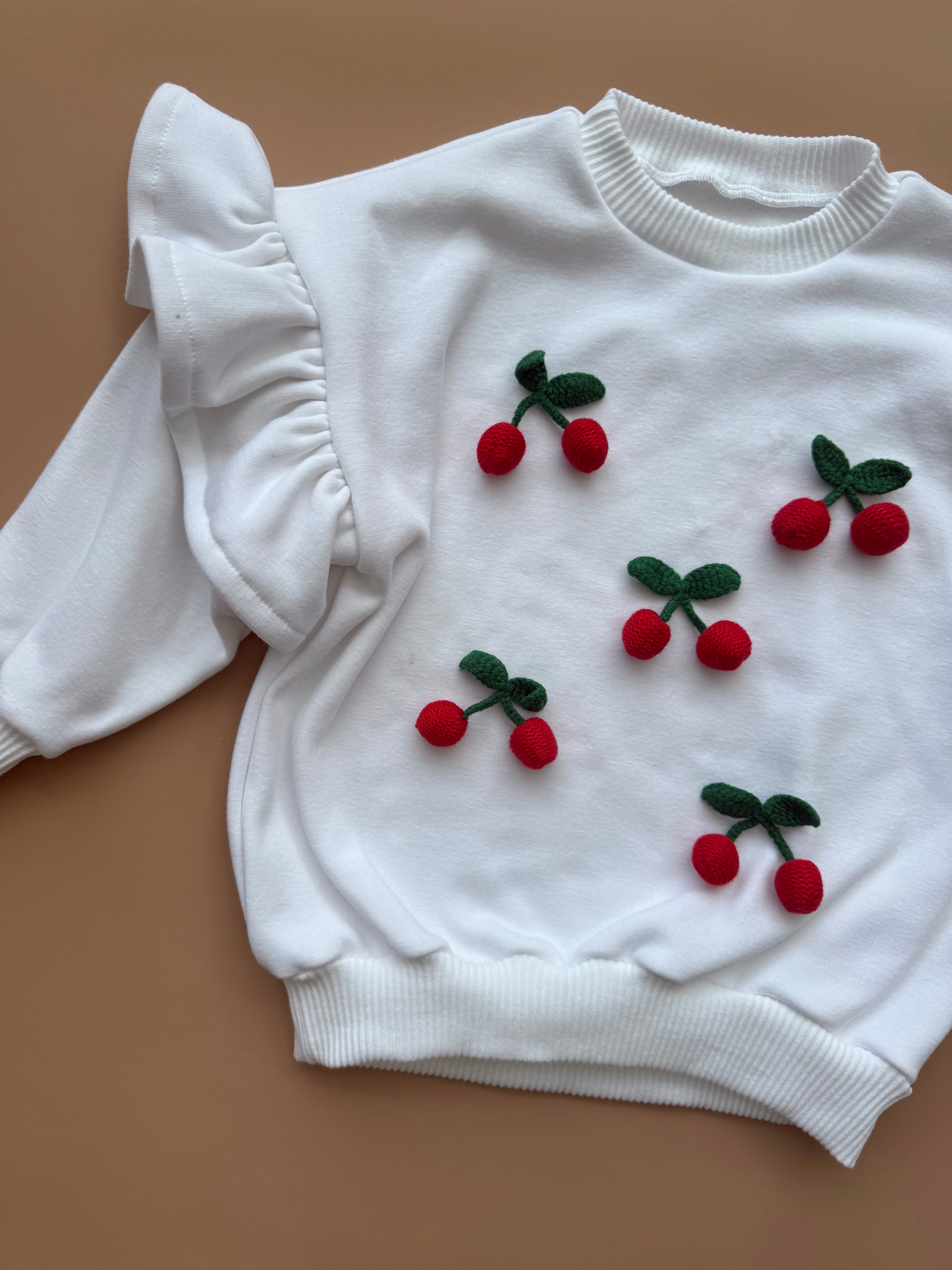 Oversized Frillie Pullover - White (Decorated)