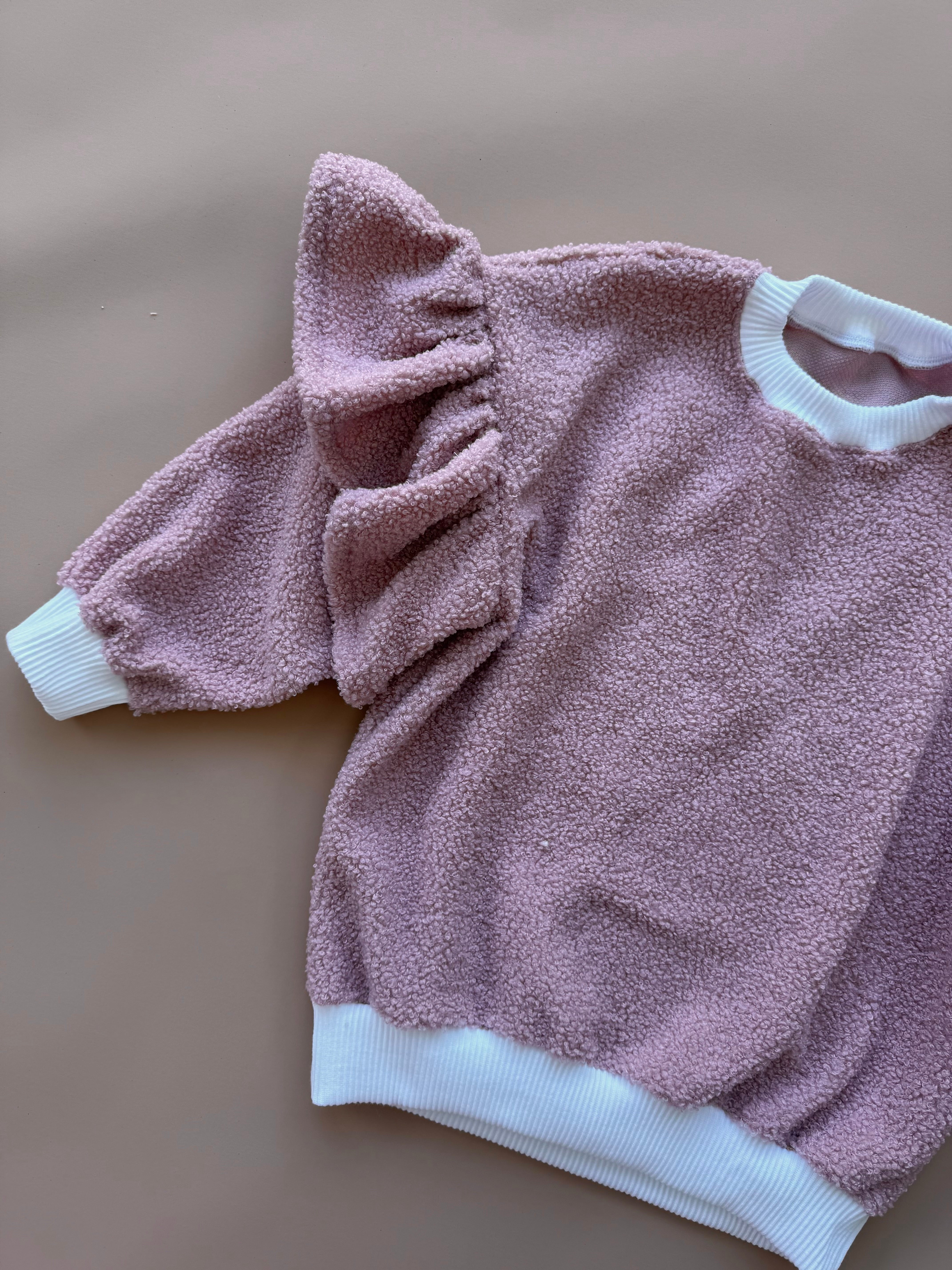 Oversized Frillie Pullover - Rose Teddy