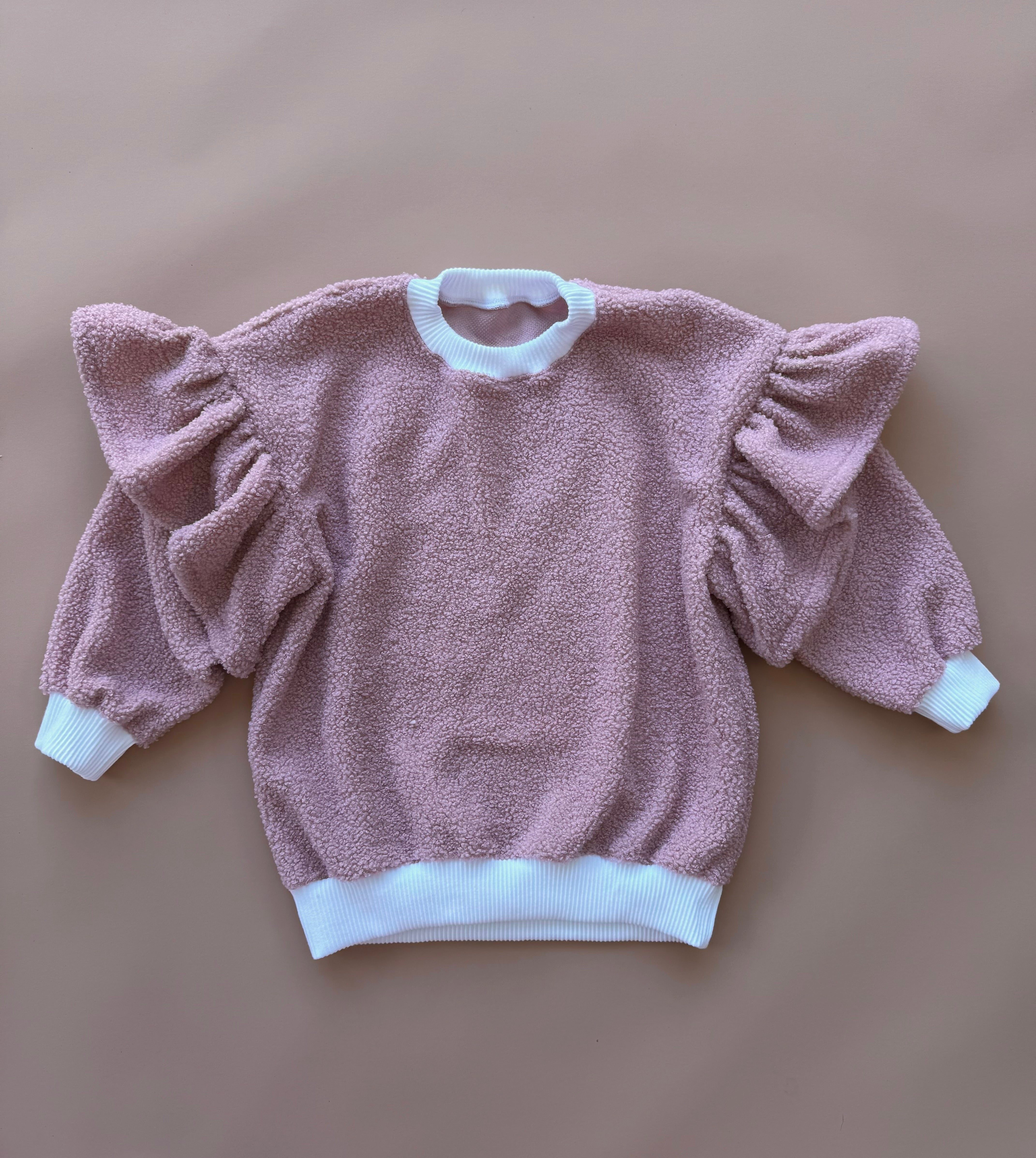 Oversized Frillie Pullover - Rose Teddy