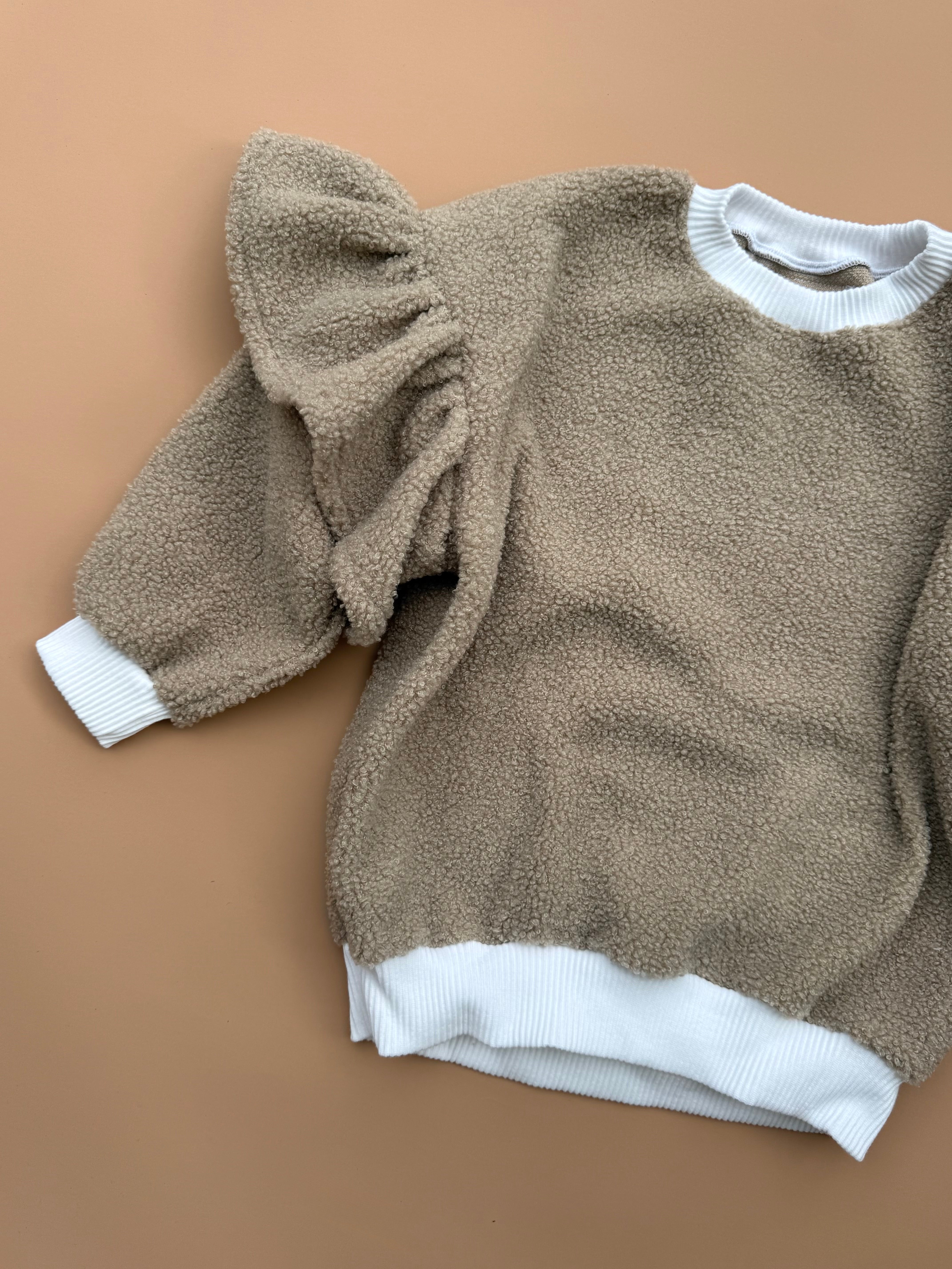 MUMMA Oversized Frillie Pullover - Latte Teddy