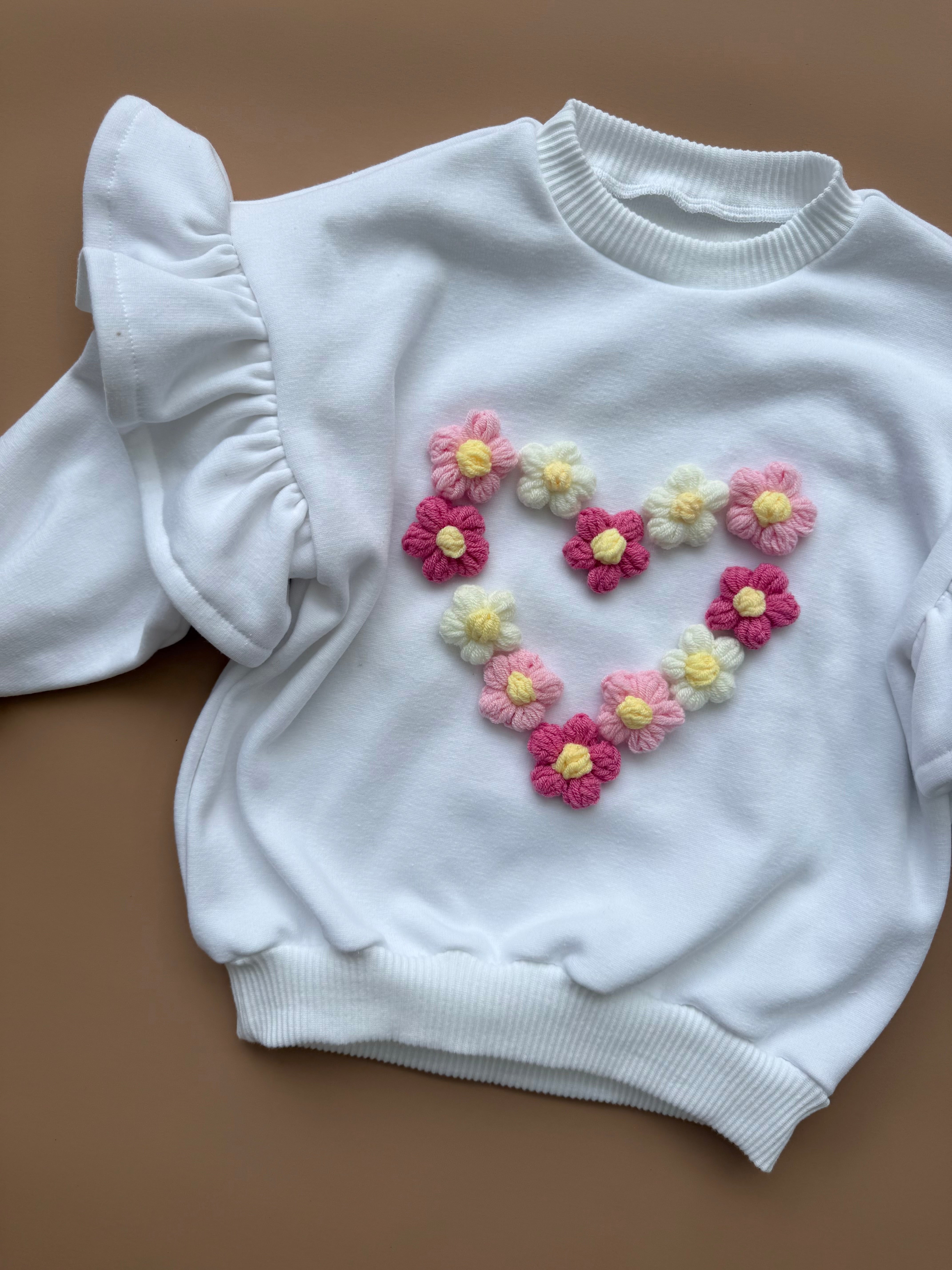 Oversized Frillie Pullover - White (Decorated)