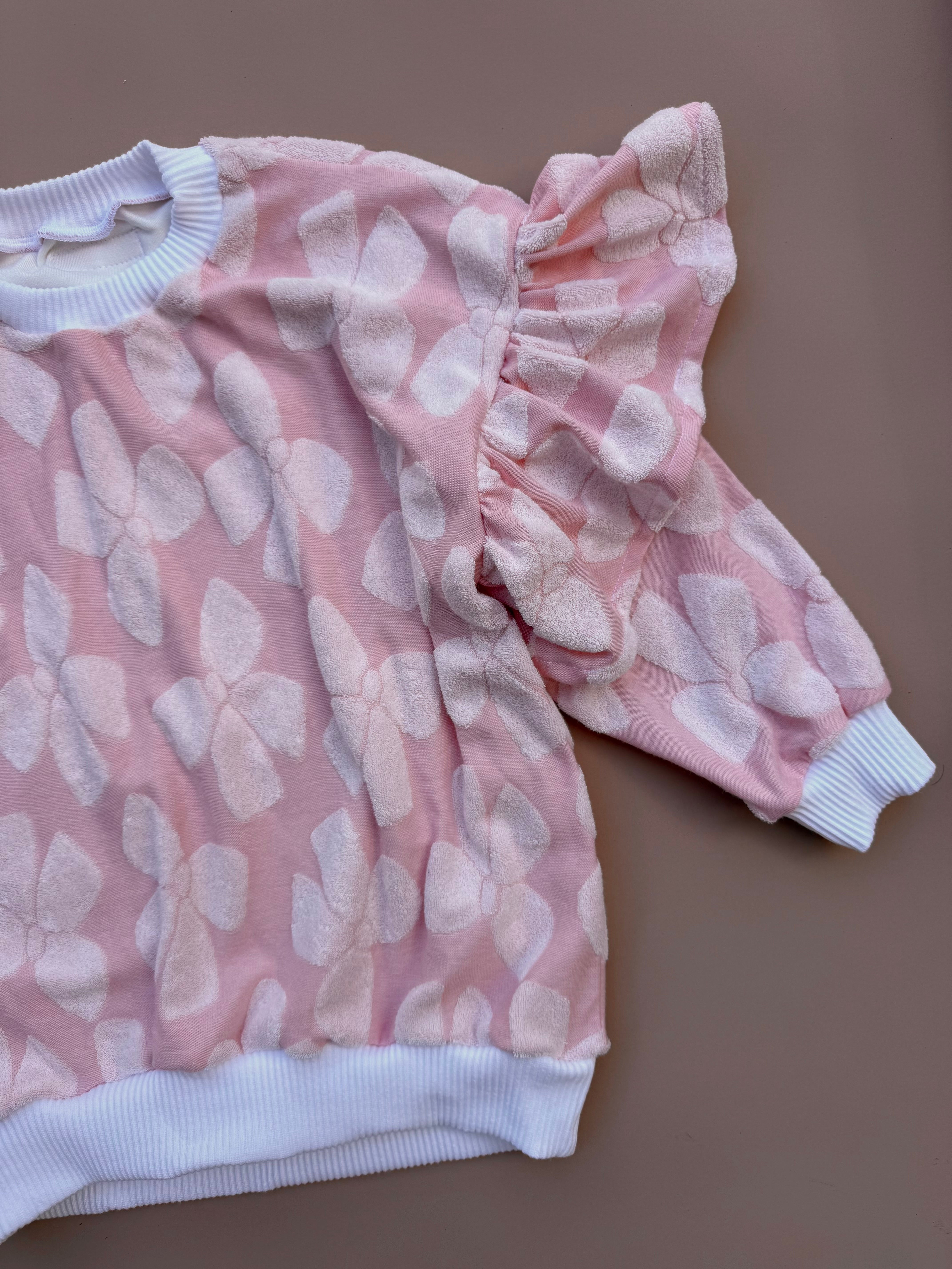 Oversized Frillie Pullover - Pink Hearts (Lined)