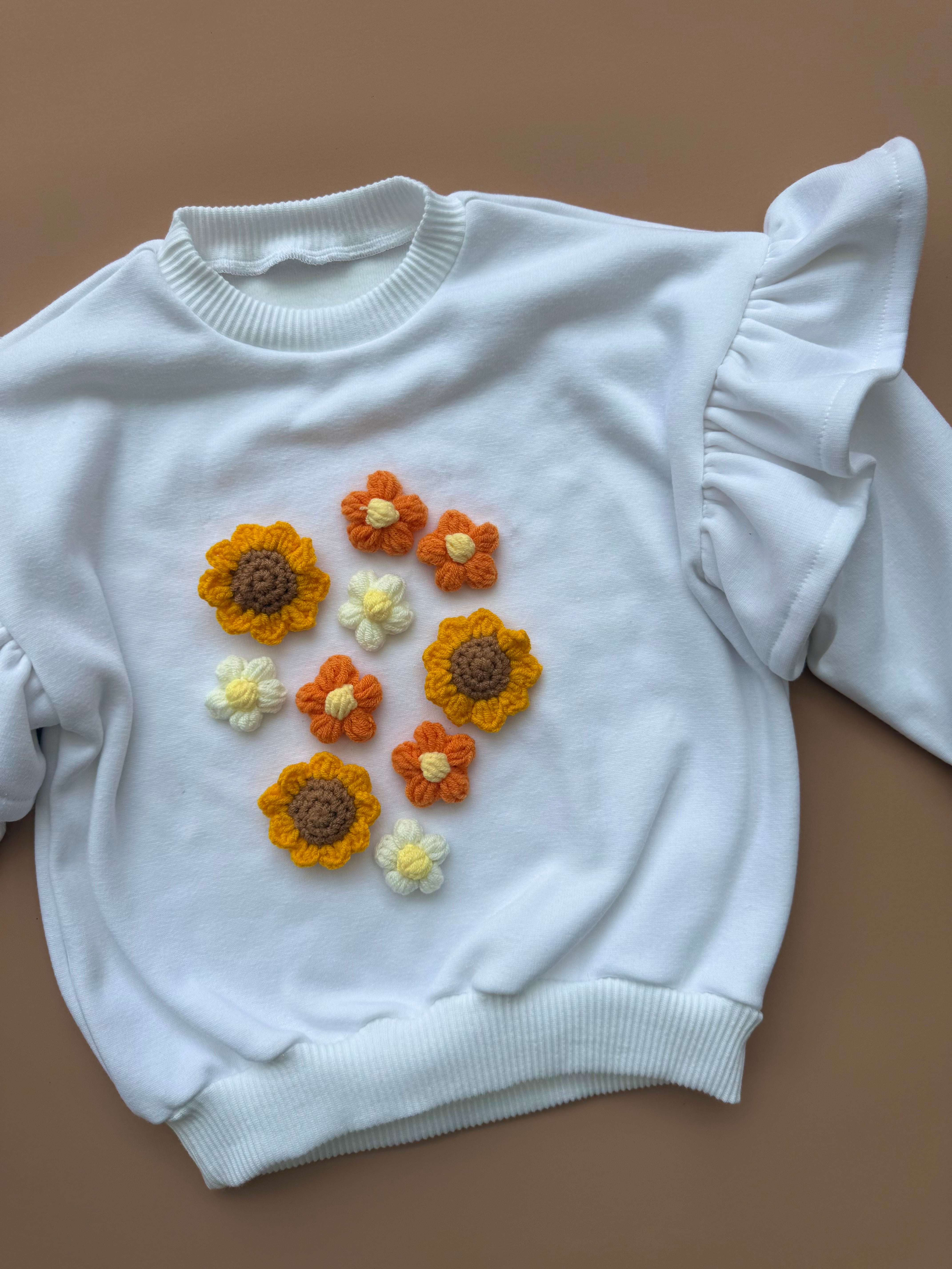 Oversized Frillie Pullover - White (Decorated)