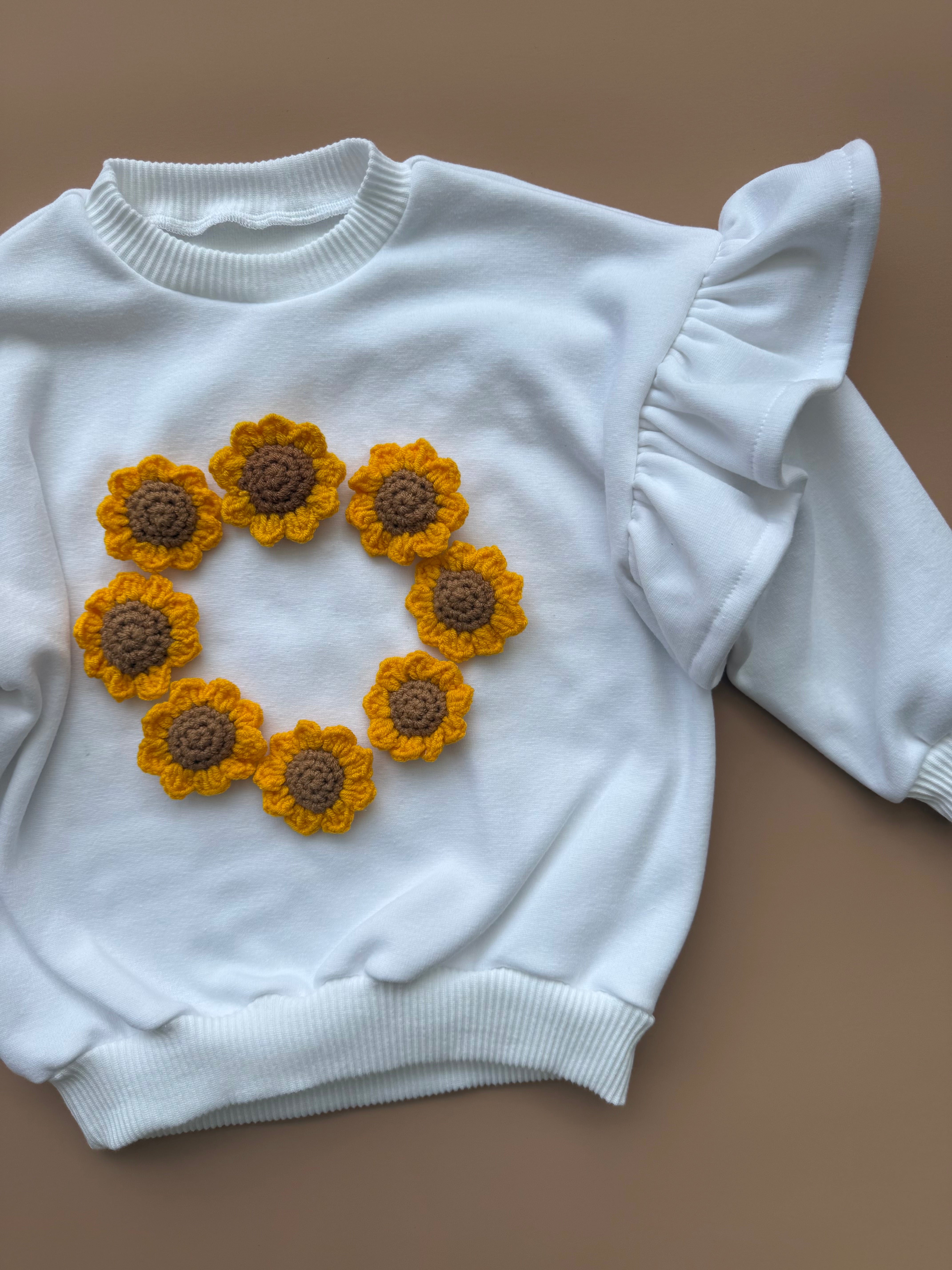 Oversized Frillie Pullover - White (Decorated)